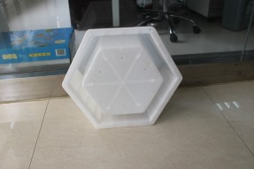 什么樣的六角塊護(hù)坡模具質(zhì)量才好？