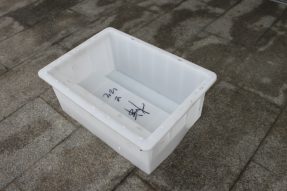 如何解決公路路沿石塑料模具在注塑過程開裂的問題？